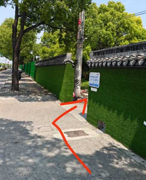 汇驰路与沈杜公路交叉口，沈杜公